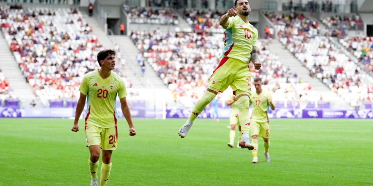 Spain and Japan reach quarter-finals with France almost there, too