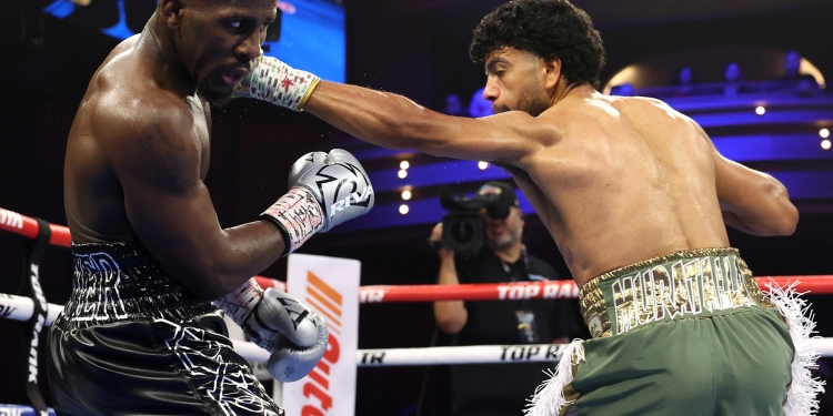 Raymond Muratalla decisions Tevin Farmer