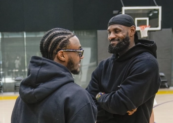 LeBron James agrees to a 2-year extension with the Los Angeles Lakers