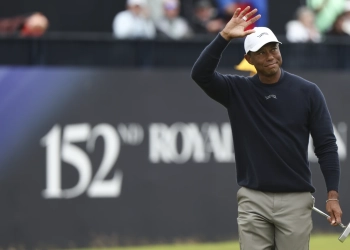 Tiger Woods ends his season by missing cut at the British Open