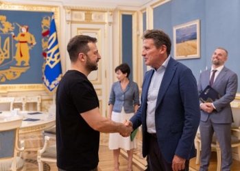 World Athletics President Coe meets President Zelenskyy of Ukraine