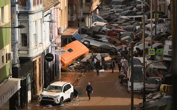 Floods ravage Valencia: 62 victims, dozens missing, sports events cancelled while MotoGP finale in jeopardy