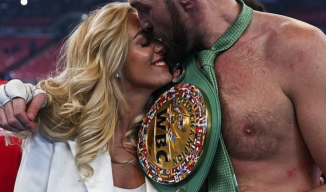 Tyson Fury reveals his wife suffered a miscarriage on eve of Usyk fight