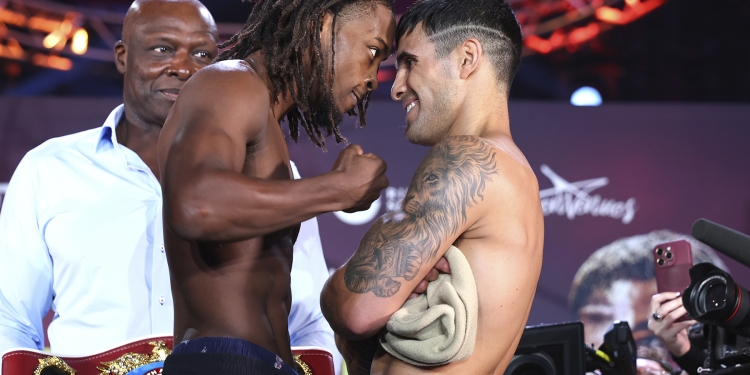 Weigh-In Results: Keyshawn Davis vrs Gustavo Lemos
