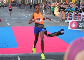 Chebet smashes world 5km record with 13:54 in Barcelona